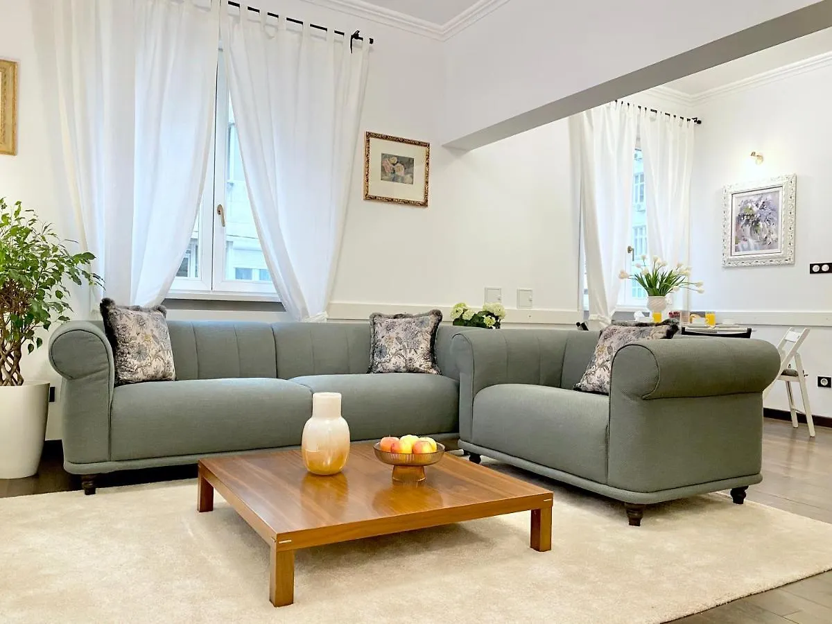 Vintage Top Centre Apartment Sofia
