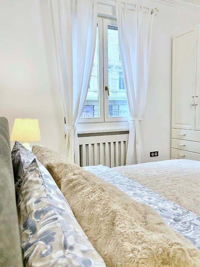 Vintage Top Centre Apartment Sofia
